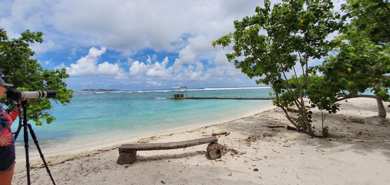 Surf Deck Hotel Thulusdhoo Buitenkant foto
