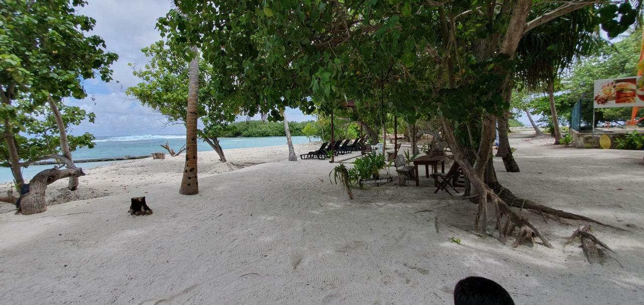 Surf Deck Hotel Thulusdhoo Buitenkant foto
